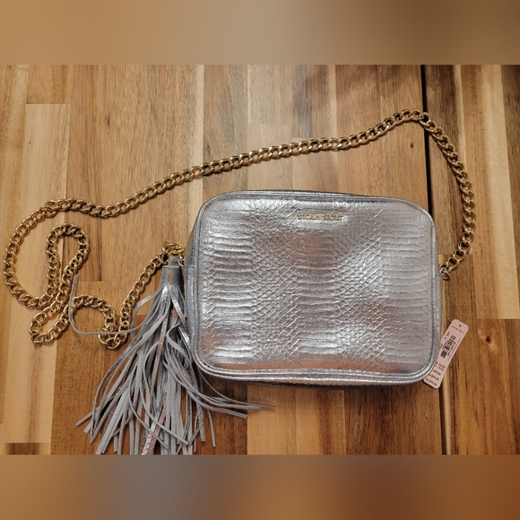 NWT Victoria's Secret Silver Faux Snakeskin Crossbody Purse with Chain Strap - Picture 1 of 3